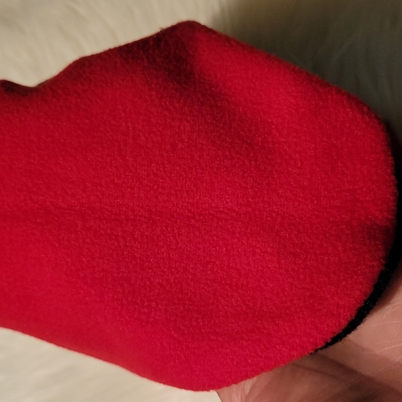 Boys Winter Hat and Mittens Set - Picture 3 of 4